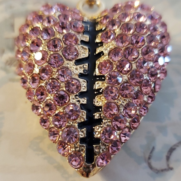 NWT Pink Rhinestone Broken Stitch Heart Necklace - Picture 2 of 8